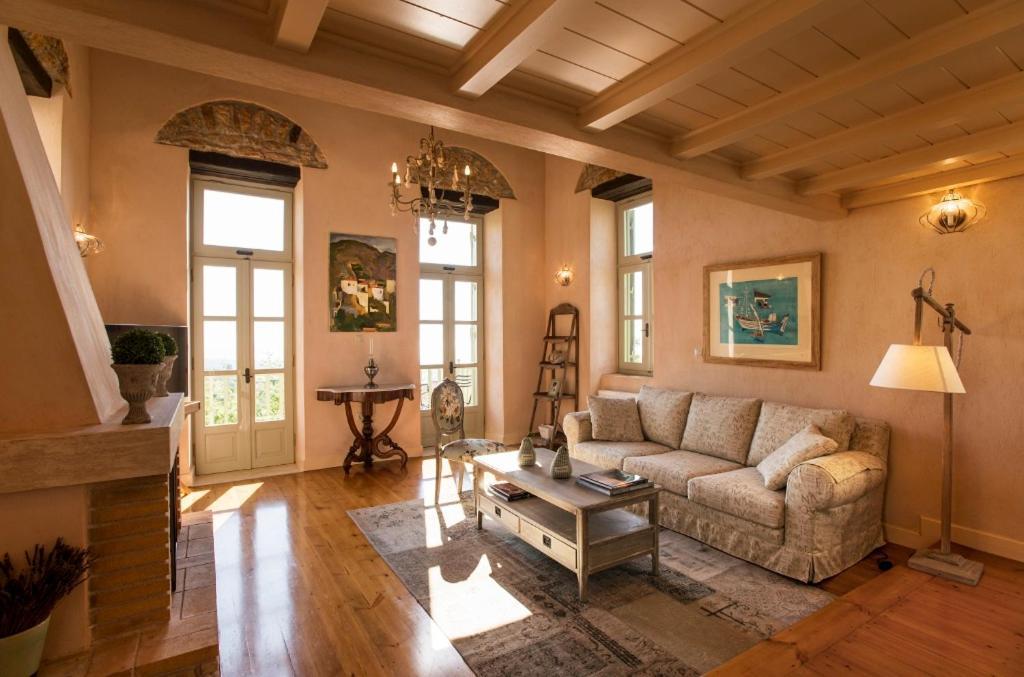 Kyparissia Old Town Lodge With Amazing Sea View エクステリア 写真