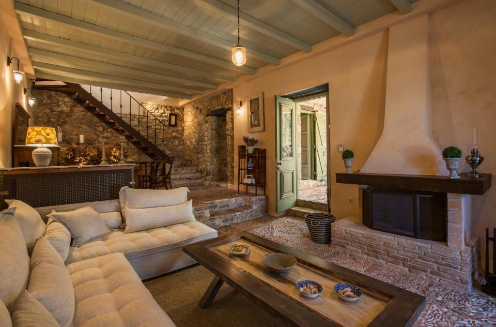 Kyparissia Old Town Lodge With Amazing Sea View エクステリア 写真